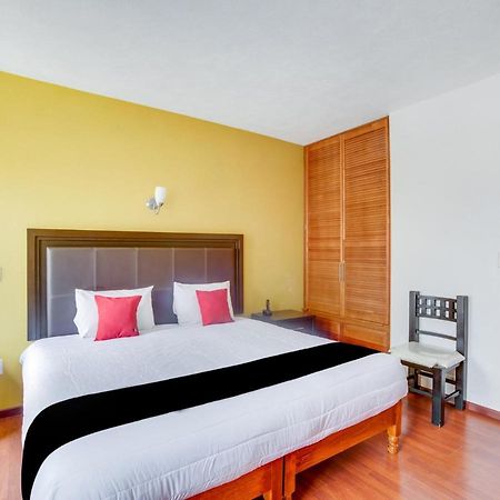 Hotel Пацкуаро Экстерьер фото