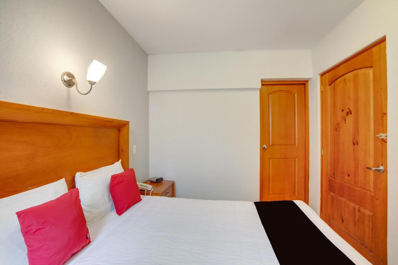 Hotel Пацкуаро Экстерьер фото